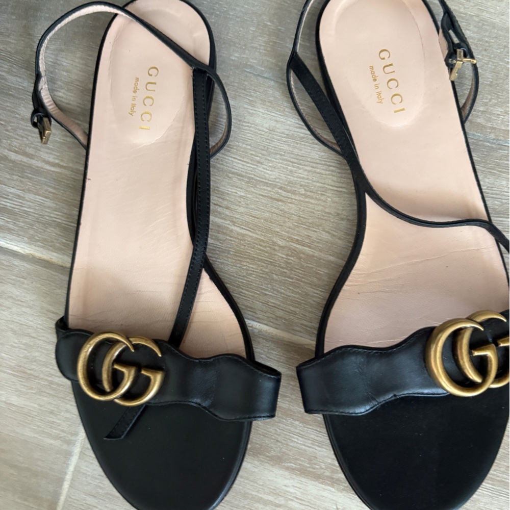 Gucci Black and Gold Sandals with GG Signature Hardware